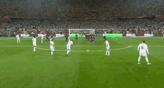 避免附加赛停赛，意媒：染黄的泽林斯基可能轮休波兰末轮比赛